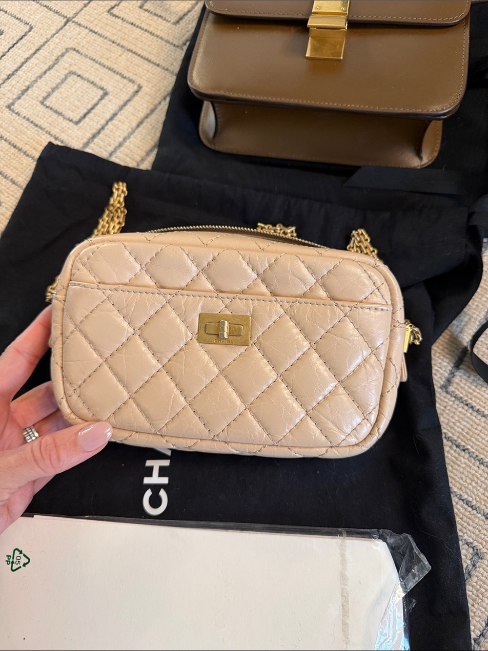 Chanel Reissue, beige gold hardware